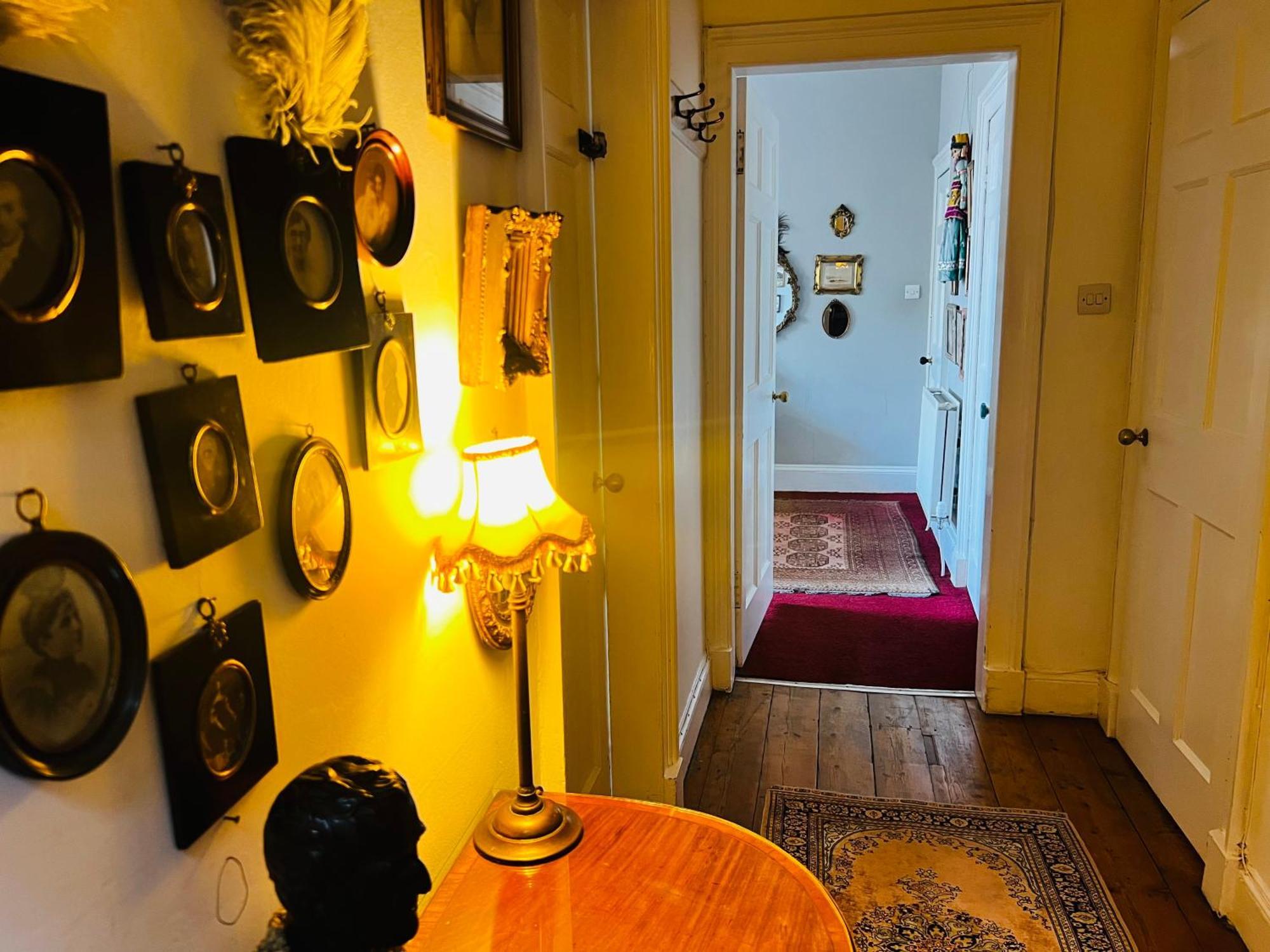 Central Apartment With Parking, Original Art And Antiques Единбург Екстер'єр фото