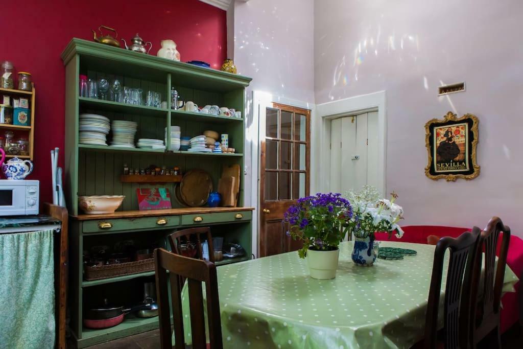 Central Apartment With Parking, Original Art And Antiques Единбург Екстер'єр фото
